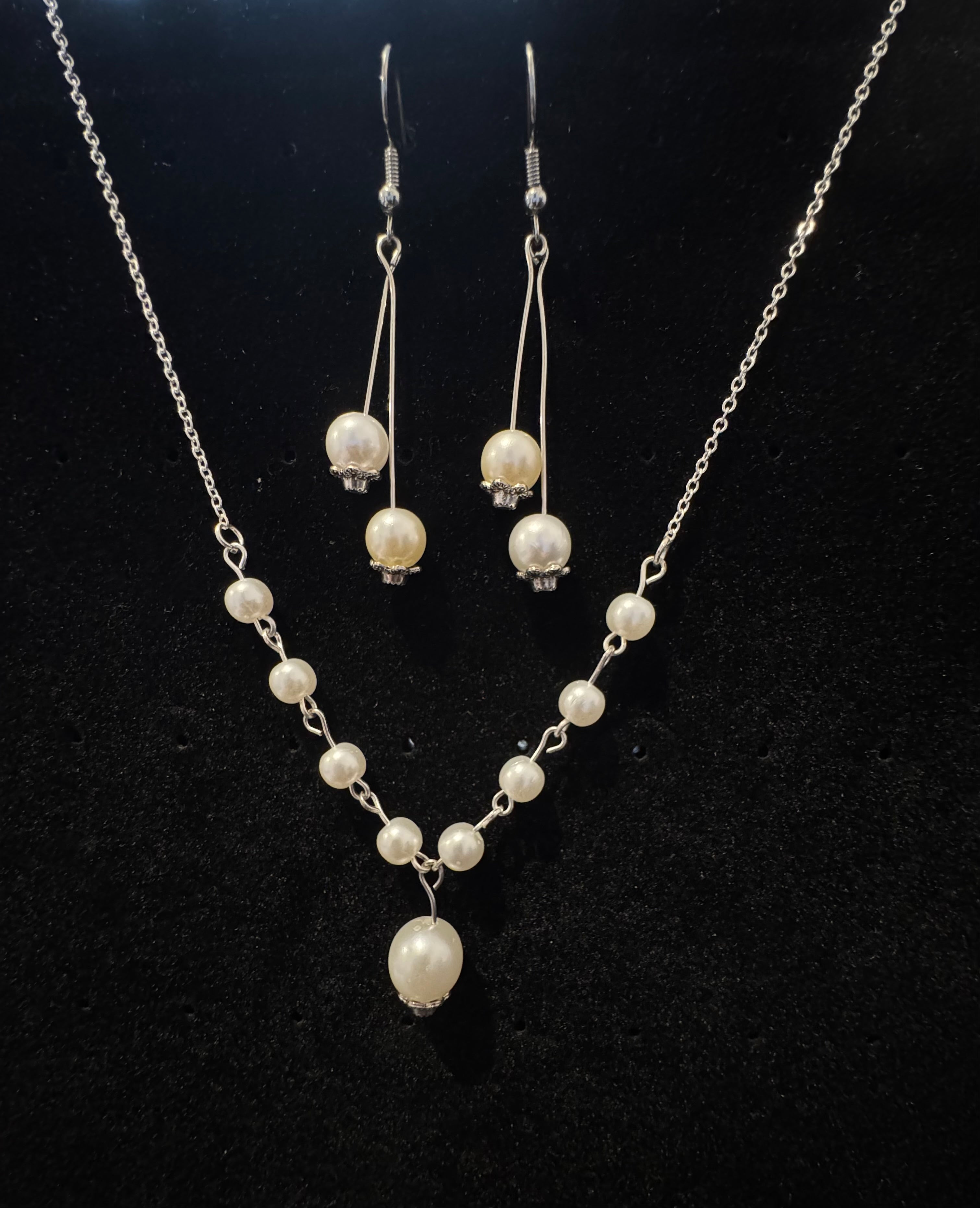 Necklace & earrings