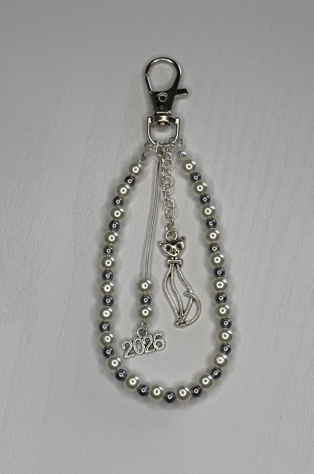 Decorative Beaded Keychain with Cat Charm – 2026 Collection