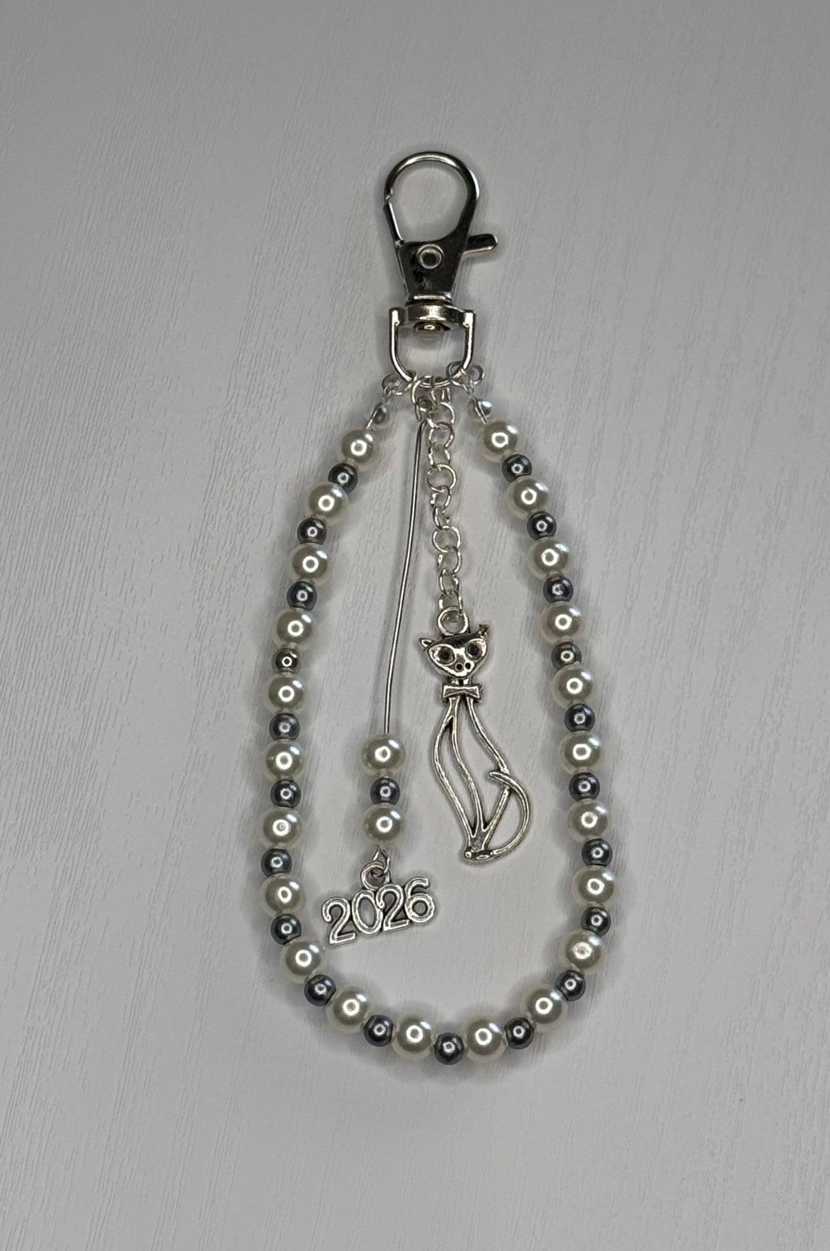 Decorative Beaded Keychain with Cat Charm – 2026 Collection