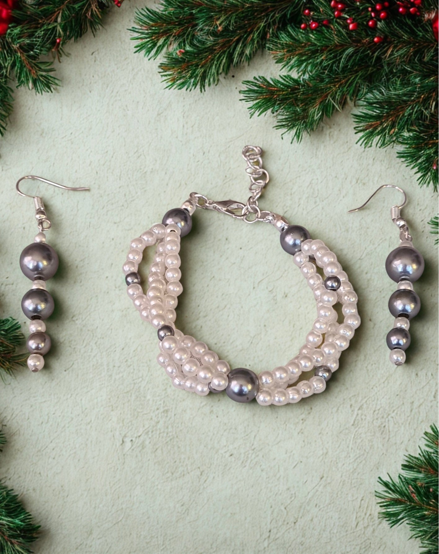 Bracelet & earrings