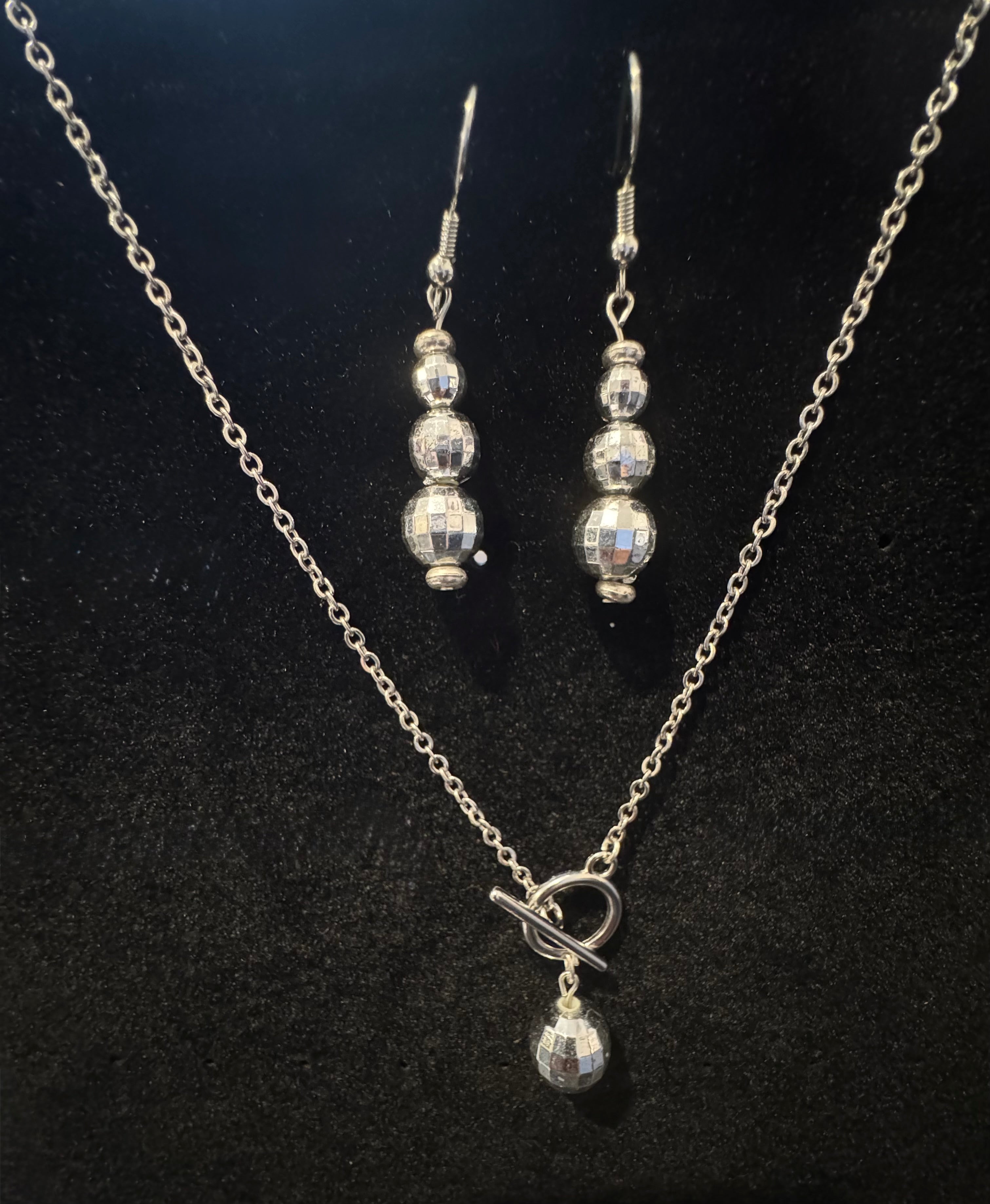 Necklace & earrings