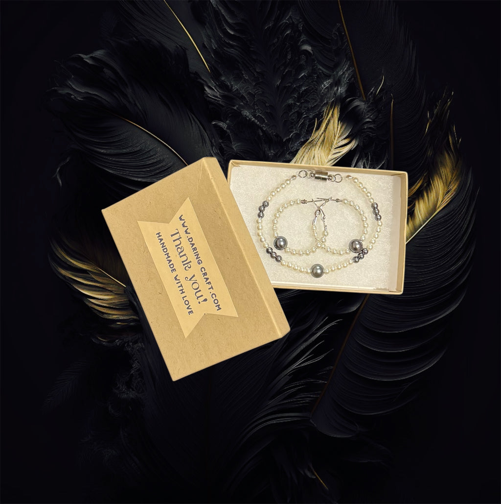 Bracelet & earrings
